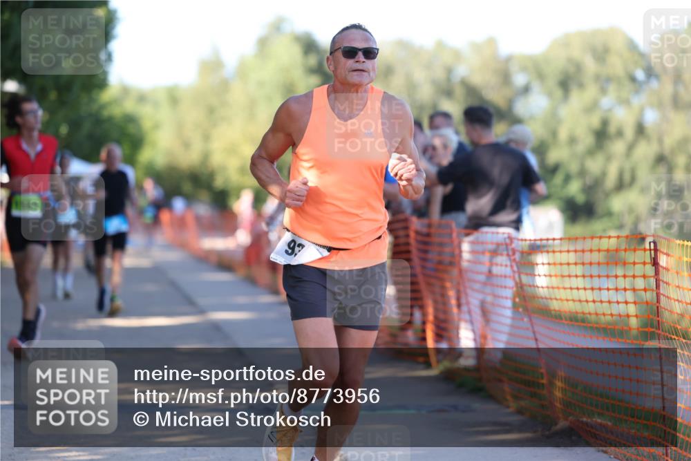 07.09.2025 - 19. Norderstedt Triathlon Michael Strokosch http://msf.ph/oto/8773956 07.09.2025 16:38:47 Laufen 432, 883, 929, 933, 1475, 1562, 1585 meine-sportfotos.de