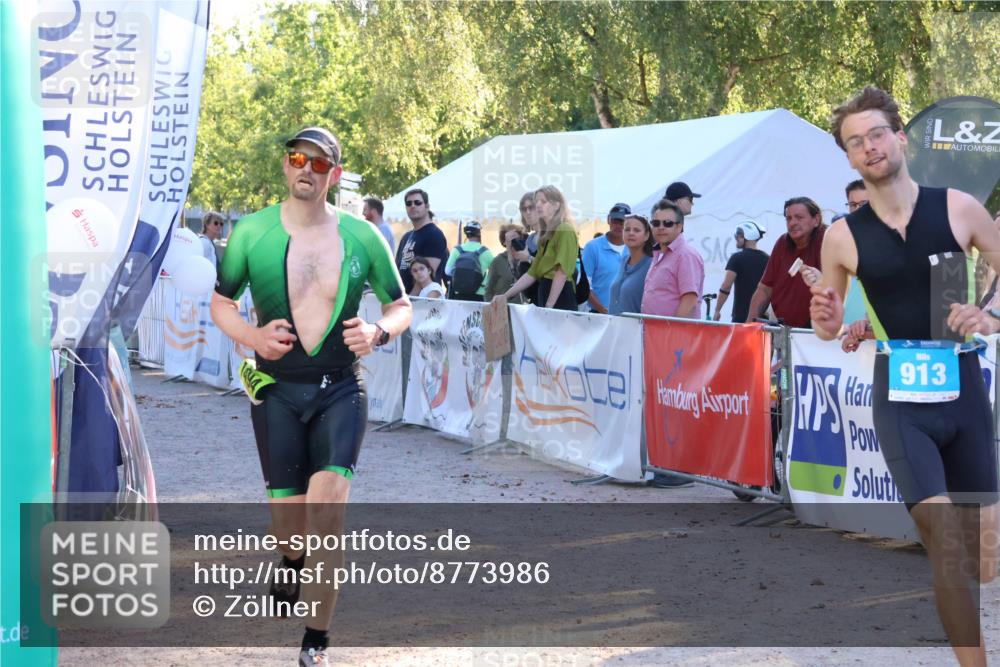 07.09.2025 - 19. Norderstedt Triathlon Zöllner http://msf.ph/oto/8773986 07.09.2025 16:55:07 Ziel 913, 1494 meine-sportfotos.de