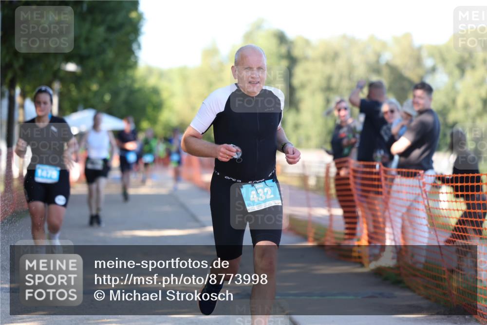 07.09.2025 - 19. Norderstedt Triathlon Michael Strokosch http://msf.ph/oto/8773998 07.09.2025 16:38:52 Laufen 432, 909, 929, 957, 1475, 1562, 1585 meine-sportfotos.de