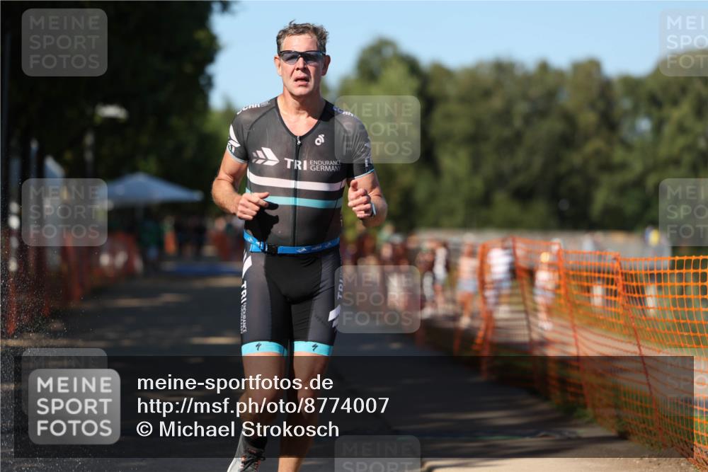 07.09.2025 - 19. Norderstedt Triathlon Michael Strokosch http://msf.ph/oto/8774007 07.09.2025 15:41:40 Laufen 474, 1414, 1484 meine-sportfotos.de