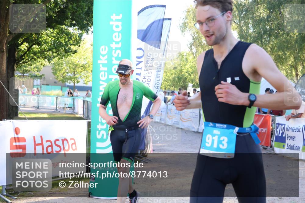 07.09.2025 - 19. Norderstedt Triathlon Zöllner http://msf.ph/oto/8774013 07.09.2025 16:55:09 Ziel 913, 1494 meine-sportfotos.de
