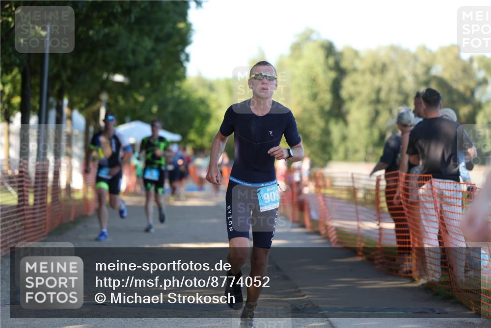 07.09.2025 - 19. Norderstedt Triathlon Michael Strokosch http://msf.ph/oto/8774052 07.09.2025 16:38:59 Laufen 416, 909, 915, 957 meine-sportfotos.de