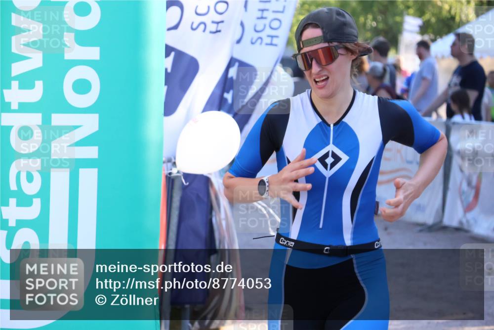 07.09.2025 - 19. Norderstedt Triathlon Zöllner http://msf.ph/oto/8774053 07.09.2025 16:55:32 Ziel 1057 meine-sportfotos.de