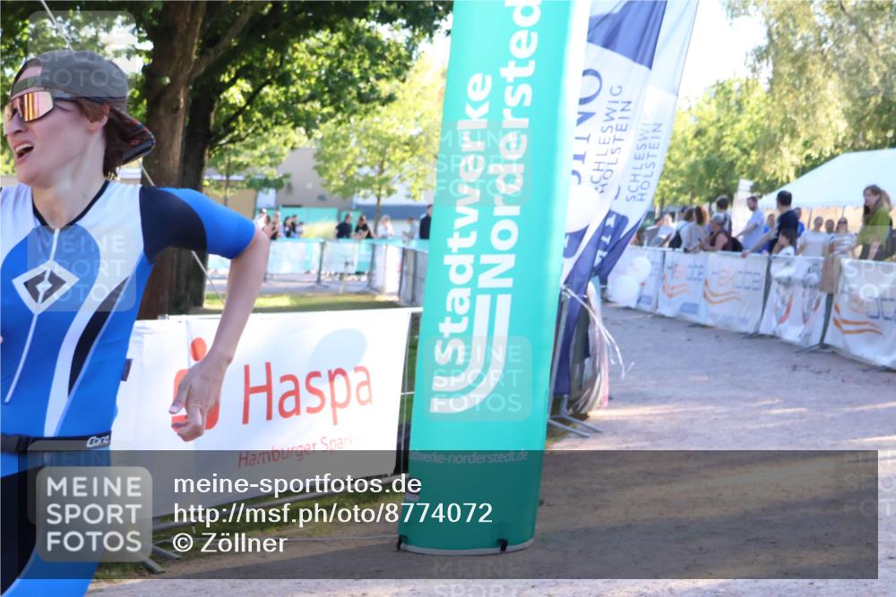 07.09.2025 - 19. Norderstedt Triathlon Zöllner http://msf.ph/oto/8774072 07.09.2025 16:55:34 Ziel 1057 meine-sportfotos.de