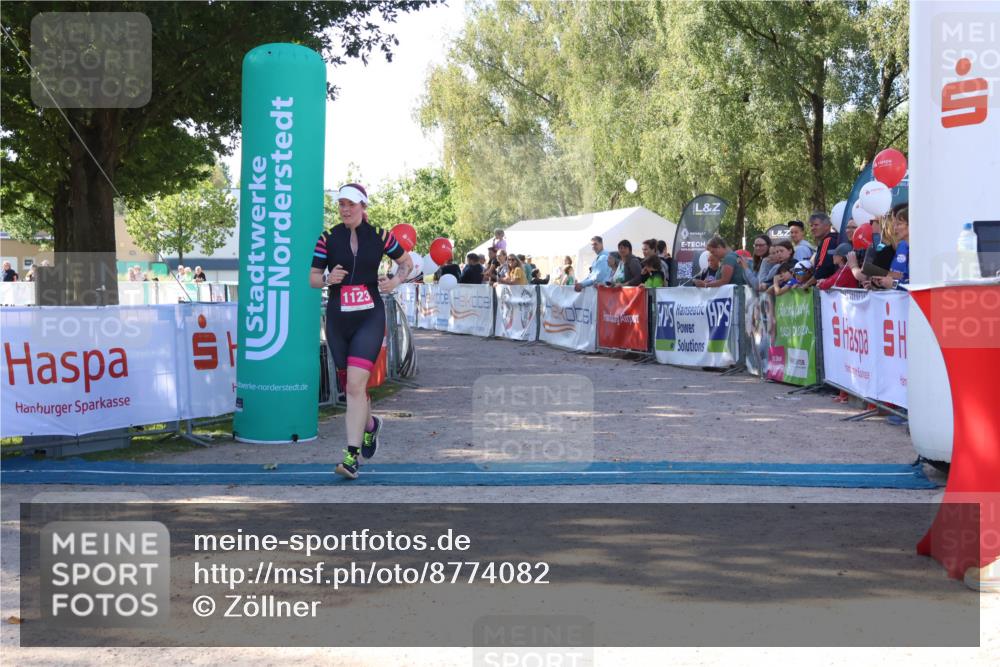 07.09.2025 - 19. Norderstedt Triathlon Zöllner http://msf.ph/oto/8774082 07.09.2025 10:59:57 Ziel 73, 132, 1123 meine-sportfotos.de