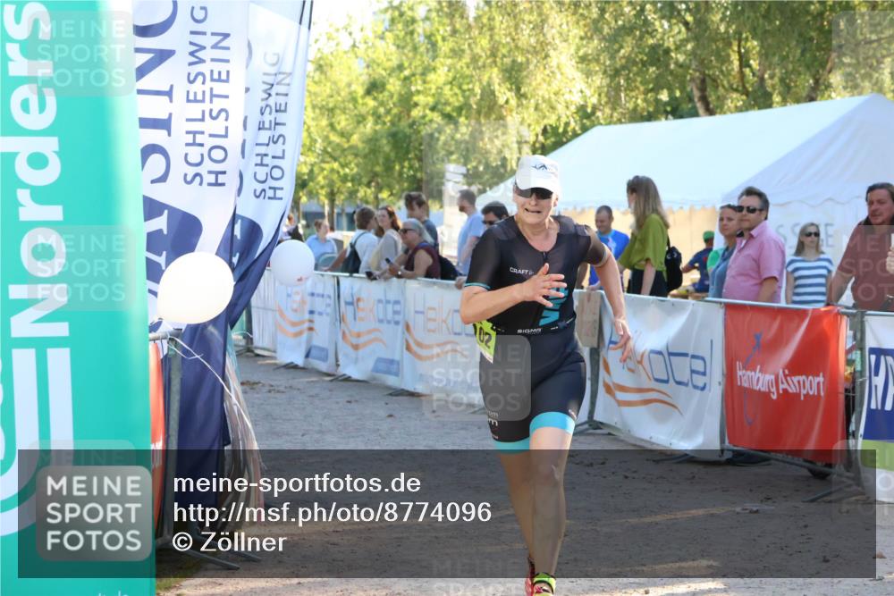 07.09.2025 - 19. Norderstedt Triathlon Zöllner http://msf.ph/oto/8774096 07.09.2025 16:55:40 Ziel 1102 meine-sportfotos.de