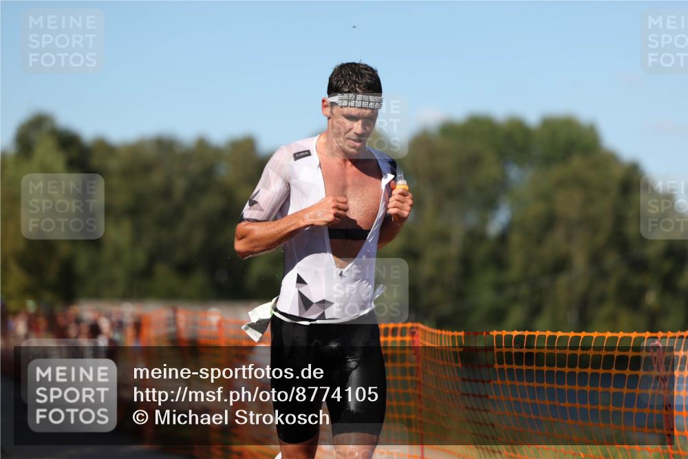 07.09.2025 - 19. Norderstedt Triathlon Michael Strokosch http://msf.ph/oto/8774105 07.09.2025 15:41:50 Laufen 1414, 1501 meine-sportfotos.de