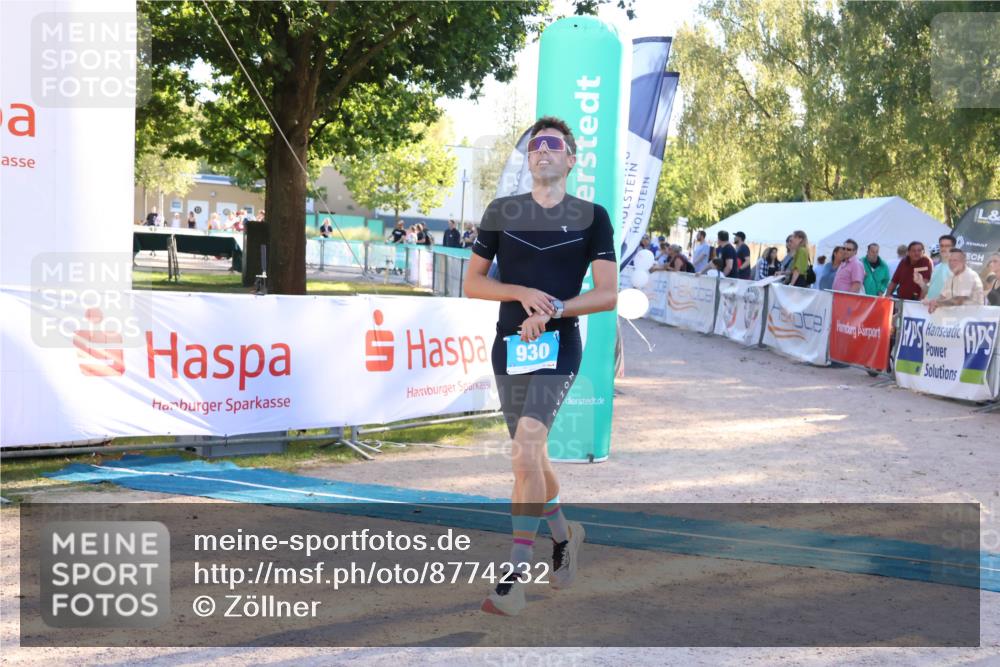 07.09.2025 - 19. Norderstedt Triathlon Zöllner http://msf.ph/oto/8774232 07.09.2025 16:56:15 Ziel 930 meine-sportfotos.de