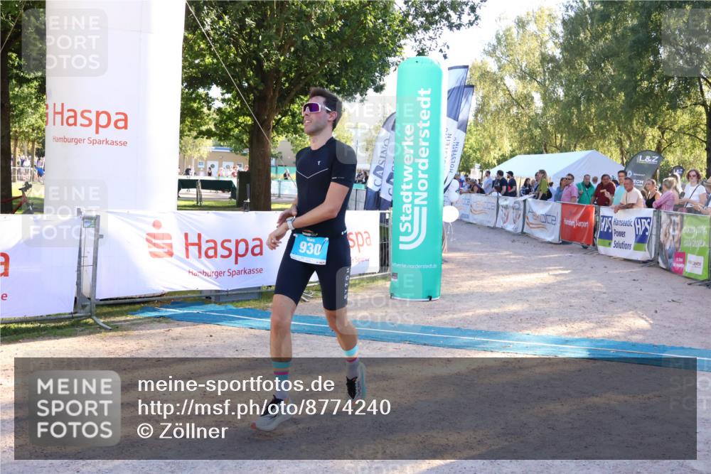 07.09.2025 - 19. Norderstedt Triathlon Zöllner http://msf.ph/oto/8774240 07.09.2025 16:56:15 Ziel 930 meine-sportfotos.de