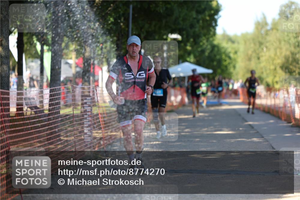 07.09.2025 - 19. Norderstedt Triathlon Michael Strokosch http://msf.ph/oto/8774270 07.09.2025 15:42:15 Laufen 428, 987, 1447 meine-sportfotos.de