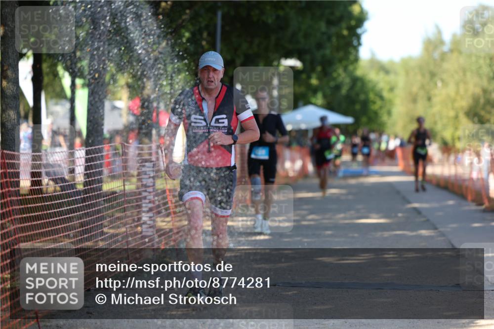 07.09.2025 - 19. Norderstedt Triathlon Michael Strokosch http://msf.ph/oto/8774281 07.09.2025 15:42:15 Laufen 428, 987, 1447 meine-sportfotos.de