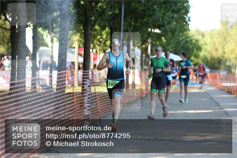 07.09.2025 - 19. Norderstedt Triathlon Michael Strokosch http://msf.ph/oto/8774295 07.09.2025 16:40:00 Laufen 406, 465, 1078, 1620 meine-sportfotos.de
