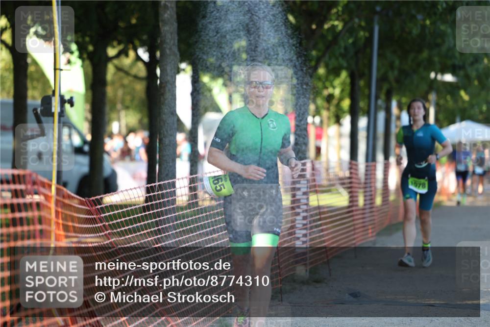 07.09.2025 - 19. Norderstedt Triathlon Michael Strokosch http://msf.ph/oto/8774310 07.09.2025 16:40:04 Laufen 406, 465, 942, 1078, 1620 meine-sportfotos.de