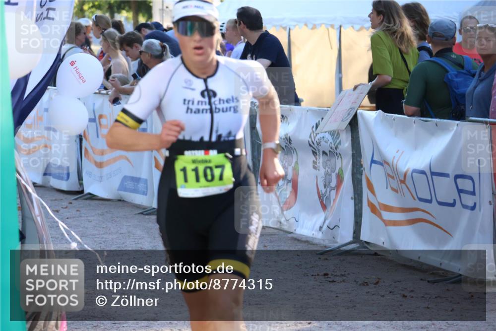 07.09.2025 - 19. Norderstedt Triathlon Zöllner http://msf.ph/oto/8774315 07.09.2025 16:56:51 Ziel 1107 meine-sportfotos.de