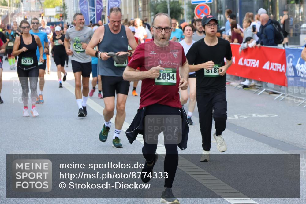 07.09.2025 - BARMER Alsterlauf Strokosch-Dieckow http://msf.ph/oto/8774333 07.09.2025 10:08:53 Ziel 2489, 2793, 3007, 3254, 3318, 3340, 3341, 3342, 3603, 3674, 3795, 3825, 4311, 4377, 4421, 4567, 4568, 4863, 4952, 5188, 5255, 5263, 5883, 6081, 6083, 6184, 6196, 6260, 8289, 8365 meine-sportfotos.de