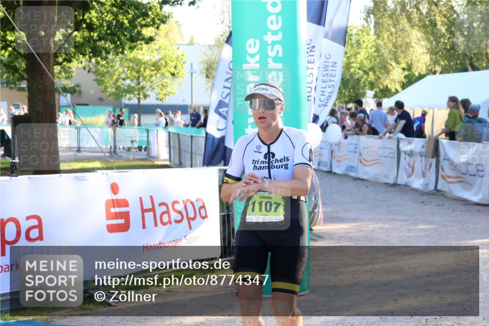 07.09.2025 - 19. Norderstedt Triathlon Zöllner http://msf.ph/oto/8774347 07.09.2025 16:56:53 Ziel 1107 meine-sportfotos.de