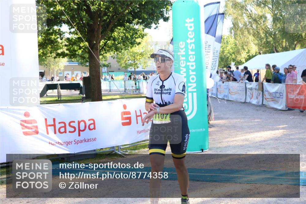 07.09.2025 - 19. Norderstedt Triathlon Zöllner http://msf.ph/oto/8774358 07.09.2025 16:56:54 Ziel 1107 meine-sportfotos.de