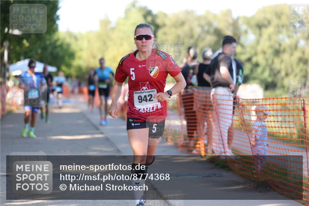 07.09.2025 - 19. Norderstedt Triathlon Michael Strokosch http://msf.ph/oto/8774368 07.09.2025 16:40:13 Laufen 942, 1553, 1632 meine-sportfotos.de