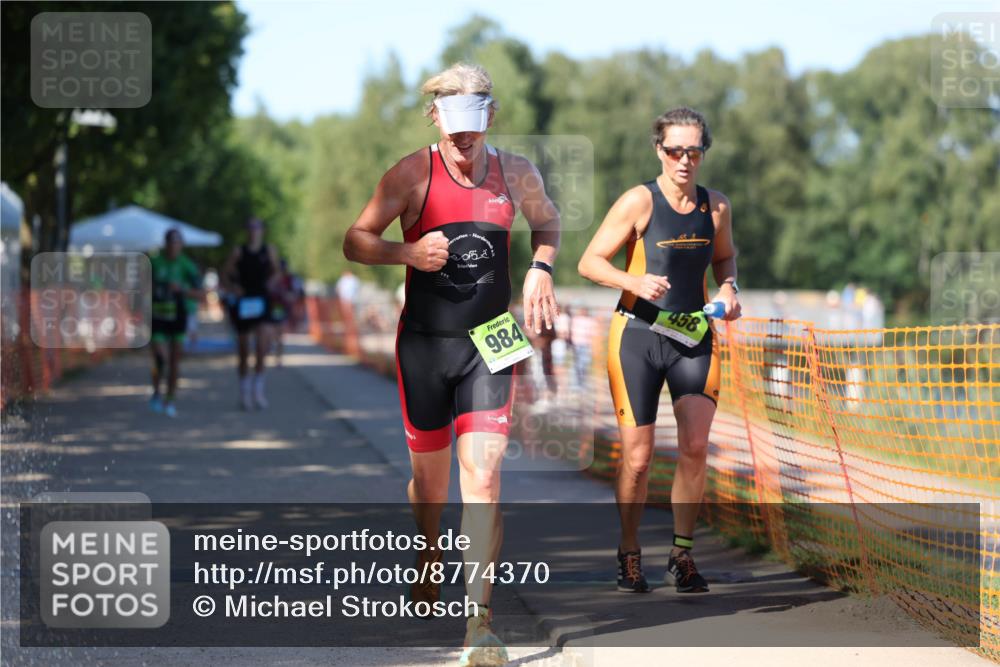 07.09.2025 - 19. Norderstedt Triathlon Michael Strokosch http://msf.ph/oto/8774370 07.09.2025 15:42:24 Laufen 458, 1453, 1489 meine-sportfotos.de