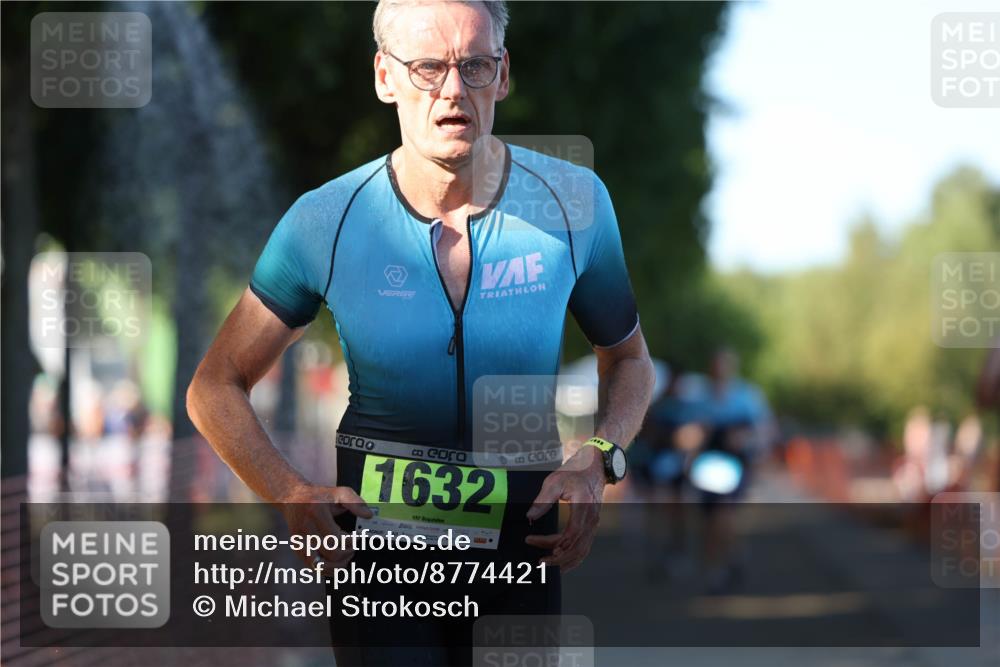 07.09.2025 - 19. Norderstedt Triathlon Michael Strokosch http://msf.ph/oto/8774421 07.09.2025 16:40:21 Laufen 386, 431, 1553, 1573, 1632 meine-sportfotos.de