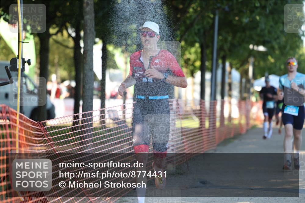07.09.2025 - 19. Norderstedt Triathlon Michael Strokosch http://msf.ph/oto/8774431 07.09.2025 16:40:23 Laufen 386, 431, 1573, 1614 meine-sportfotos.de