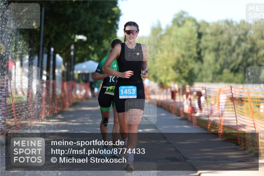 07.09.2025 - 19. Norderstedt Triathlon Michael Strokosch http://msf.ph/oto/8774433 07.09.2025 15:42:31 Laufen 439, 1453, 1489 meine-sportfotos.de