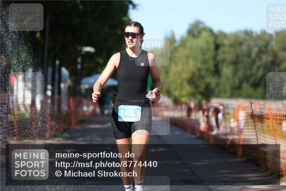 07.09.2025 - 19. Norderstedt Triathlon Michael Strokosch http://msf.ph/oto/8774440 07.09.2025 15:42:31 Laufen 439, 1453, 1489 meine-sportfotos.de