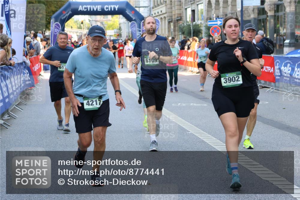 07.09.2025 - BARMER Alsterlauf Strokosch-Dieckow http://msf.ph/oto/8774441 07.09.2025 10:08:44 Ziel 2489, 3007, 3201, 3224, 3318, 3475, 3603, 3637, 3784, 3795, 3883, 4057, 4084, 4348, 4421, 4458, 4567, 4568, 4803, 4863, 4952, 5089, 5255, 5262, 5307, 5663, 5883, 6033, 6046, 6081, 6083, 6090, 6092, 6184, 6196, 6260, 8109, 8130, 8289 meine-sportfotos.de
