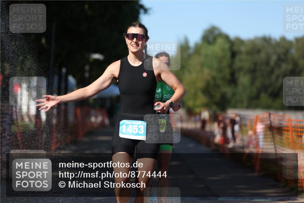 07.09.2025 - 19. Norderstedt Triathlon Michael Strokosch http://msf.ph/oto/8774444 07.09.2025 15:42:31 Laufen 439, 1453, 1489 meine-sportfotos.de
