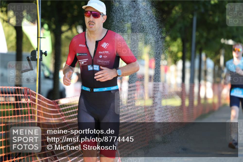 07.09.2025 - 19. Norderstedt Triathlon Michael Strokosch http://msf.ph/oto/8774445 07.09.2025 16:40:23 Laufen 386, 431, 1573, 1614 meine-sportfotos.de