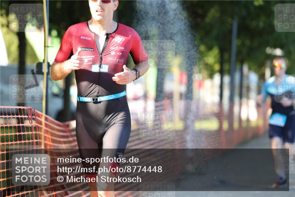 07.09.2025 - 19. Norderstedt Triathlon Michael Strokosch http://msf.ph/oto/8774448 07.09.2025 16:40:23 Laufen 386, 431, 1573, 1614 meine-sportfotos.de