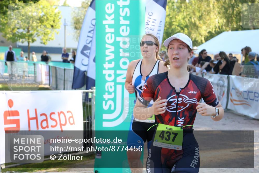 07.09.2025 - 19. Norderstedt Triathlon Zöllner http://msf.ph/oto/8774456 07.09.2025 16:57:35 Ziel 437, 1056 meine-sportfotos.de