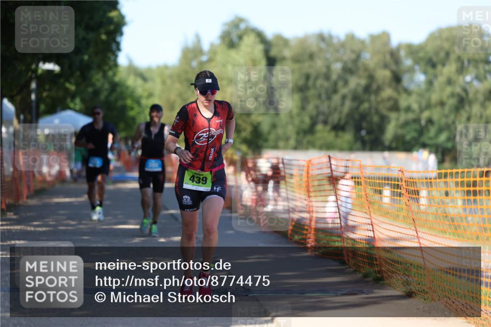 07.09.2025 - 19. Norderstedt Triathlon Michael Strokosch http://msf.ph/oto/8774475 07.09.2025 15:42:37 Laufen 395, 439 meine-sportfotos.de