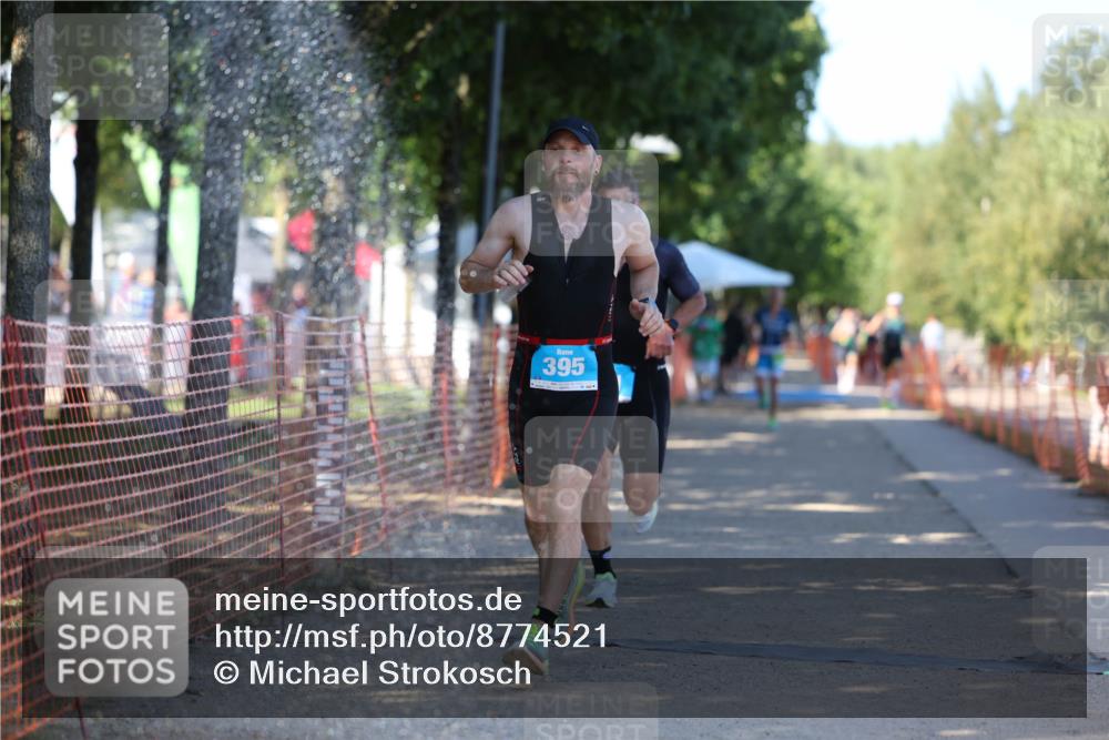 07.09.2025 - 19. Norderstedt Triathlon Michael Strokosch http://msf.ph/oto/8774521 07.09.2025 15:42:41 Laufen 395, 439 meine-sportfotos.de