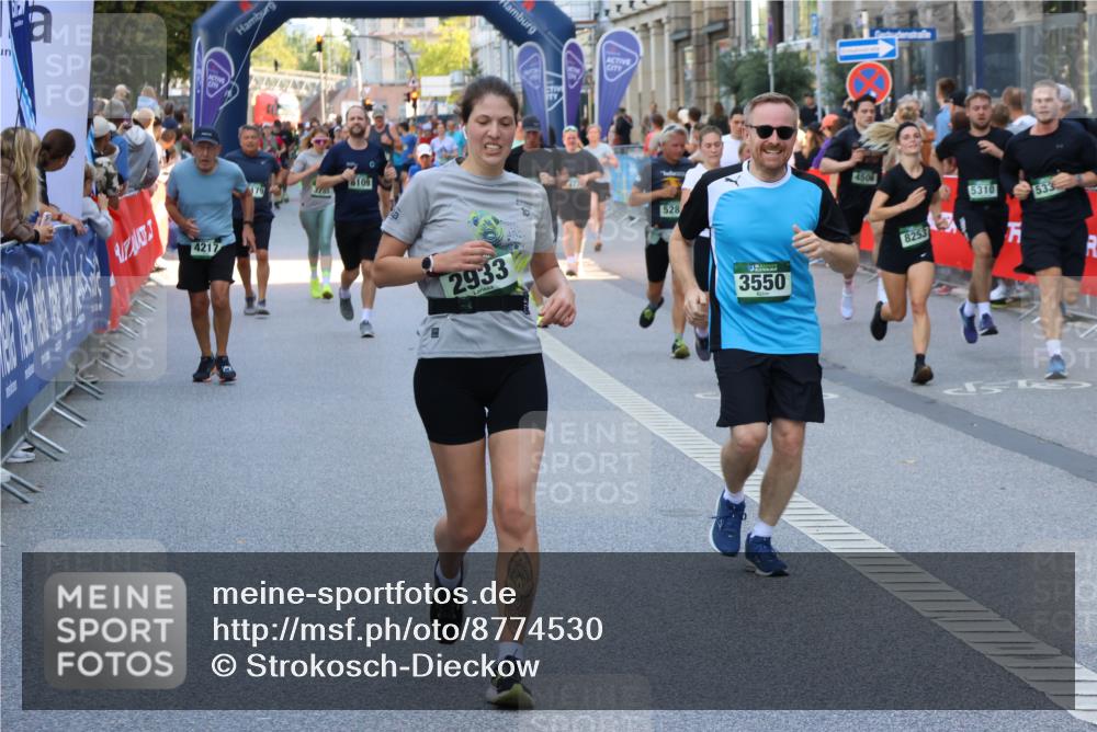 07.09.2025 - BARMER Alsterlauf Strokosch-Dieckow http://msf.ph/oto/8774530 07.09.2025 10:08:38 Ziel 2367, 2489, 3130, 3201, 3202, 3203, 3224, 3475, 3637, 3784, 3795, 3883, 3900, 4057, 4084, 4348, 4458, 4567, 4568, 4803, 4952, 5089, 5255, 5262, 5307, 5369, 5600, 5601, 5663, 5883, 6033, 6046, 6081, 6083, 6090, 6092, 6196, 6260, 8109, 8130 meine-sportfotos.de