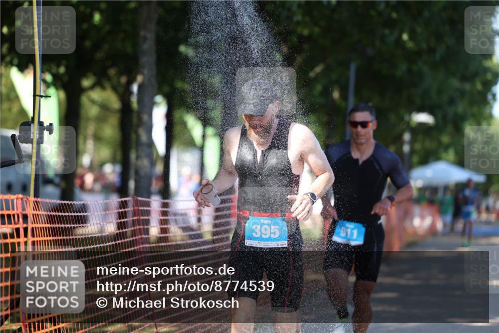 07.09.2025 - 19. Norderstedt Triathlon Michael Strokosch http://msf.ph/oto/8774539 07.09.2025 15:42:42 Laufen 395, 439 meine-sportfotos.de