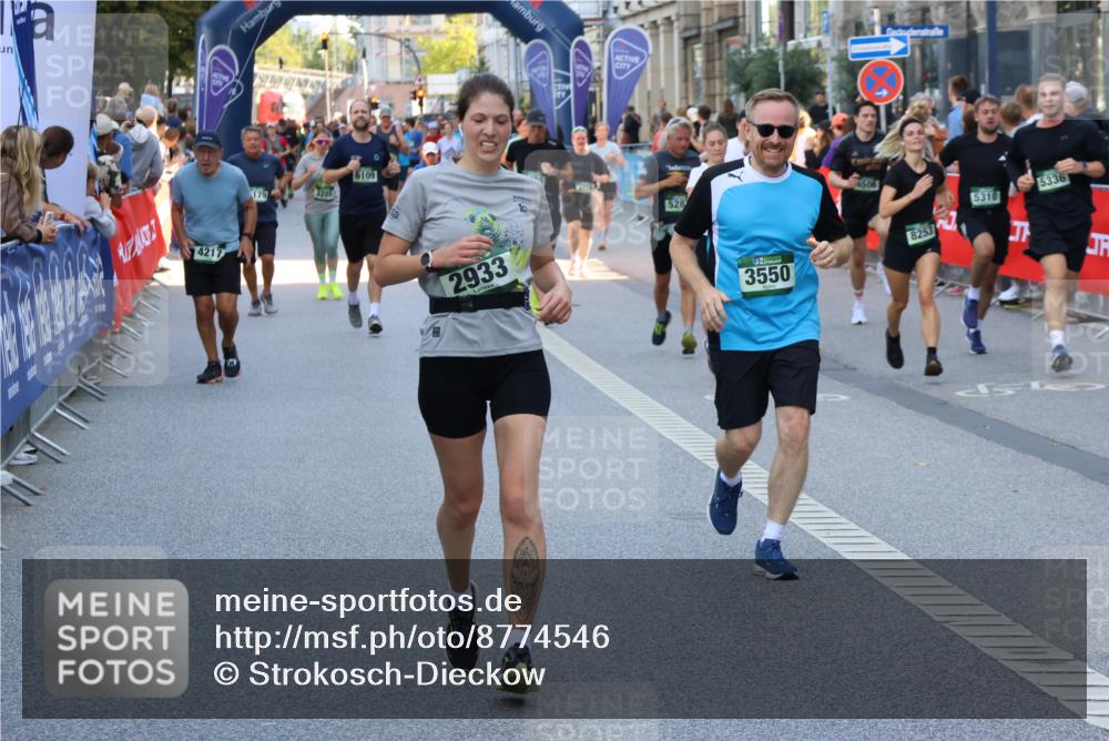 07.09.2025 - BARMER Alsterlauf Strokosch-Dieckow http://msf.ph/oto/8774546 07.09.2025 10:08:38 Ziel 2367, 2489, 3130, 3201, 3202, 3203, 3224, 3475, 3637, 3784, 3795, 3883, 3900, 4057, 4084, 4348, 4458, 4567, 4568, 4803, 4952, 5089, 5255, 5262, 5307, 5369, 5600, 5601, 5663, 5883, 6033, 6046, 6081, 6083, 6090, 6092, 6196, 6260, 8109, 8130 meine-sportfotos.de