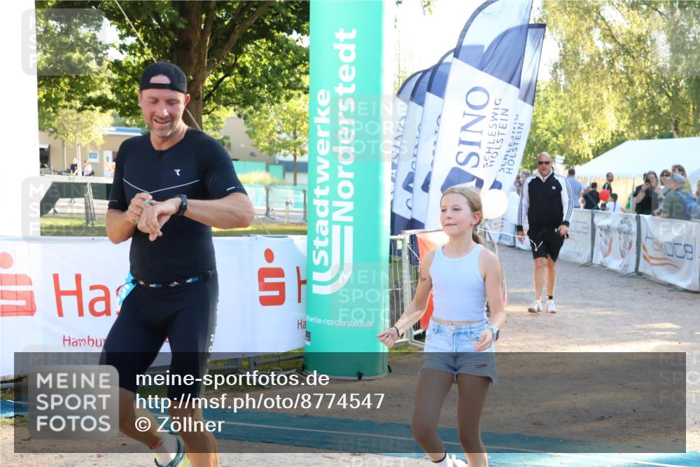 07.09.2025 - 19. Norderstedt Triathlon Zöllner http://msf.ph/oto/8774547 07.09.2025 16:57:53 Ziel 1415, 1516 meine-sportfotos.de
