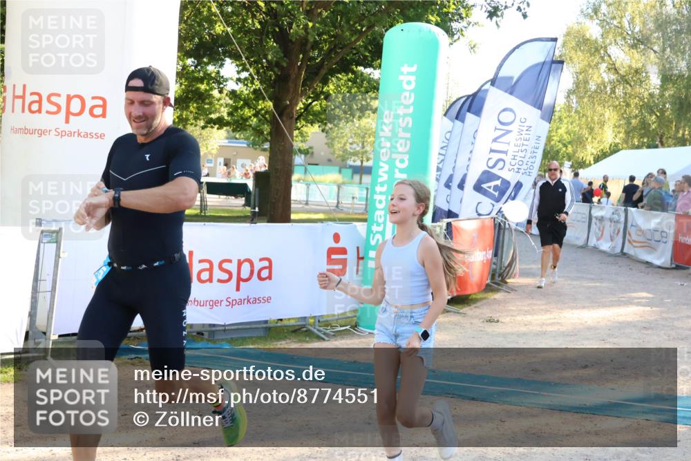 07.09.2025 - 19. Norderstedt Triathlon Zöllner http://msf.ph/oto/8774551 07.09.2025 16:57:53 Ziel 1415, 1516 meine-sportfotos.de