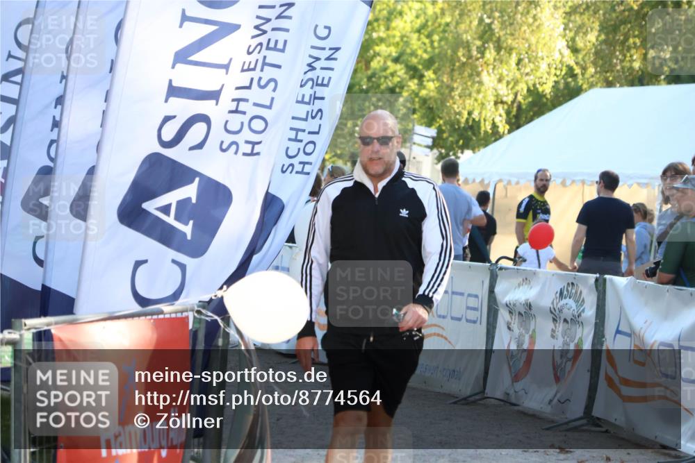 07.09.2025 - 19. Norderstedt Triathlon Zöllner http://msf.ph/oto/8774564 07.09.2025 16:57:54 Ziel 1415, 1516 meine-sportfotos.de
