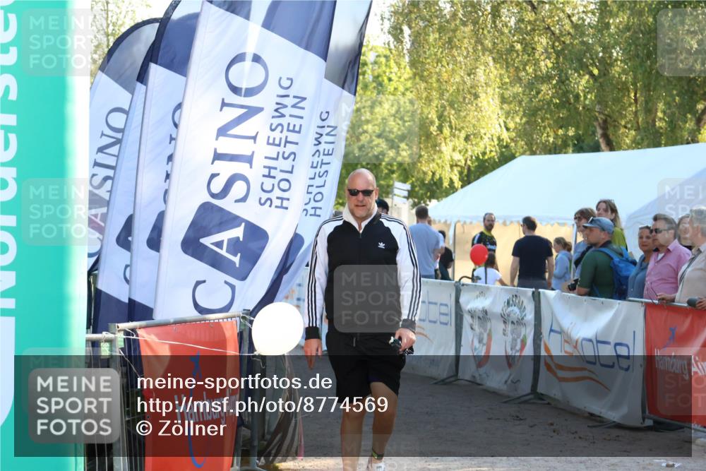 07.09.2025 - 19. Norderstedt Triathlon Zöllner http://msf.ph/oto/8774569 07.09.2025 16:57:54 Ziel 1415, 1516 meine-sportfotos.de