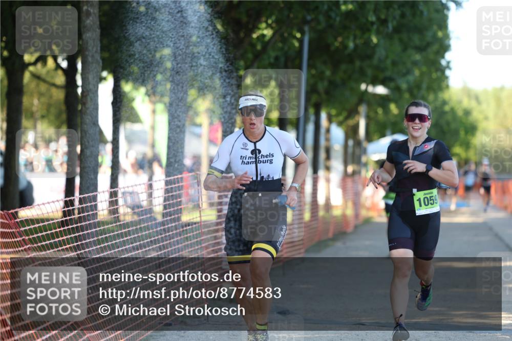 07.09.2025 - 19. Norderstedt Triathlon Michael Strokosch http://msf.ph/oto/8774583 07.09.2025 16:40:49 Laufen 1059, 1090, 1091, 1107 meine-sportfotos.de