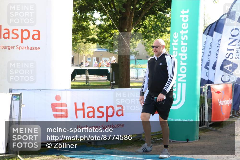 07.09.2025 - 19. Norderstedt Triathlon Zöllner http://msf.ph/oto/8774586 07.09.2025 16:57:58 Ziel 1415, 1516 meine-sportfotos.de