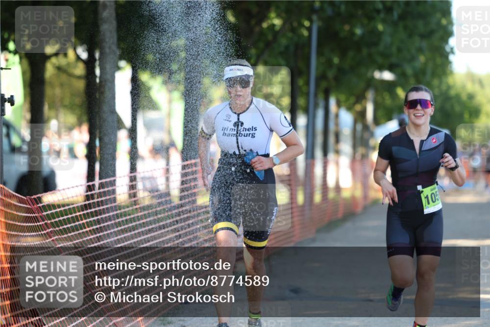 07.09.2025 - 19. Norderstedt Triathlon Michael Strokosch http://msf.ph/oto/8774589 07.09.2025 16:40:50 Laufen 1059, 1090, 1091, 1107 meine-sportfotos.de