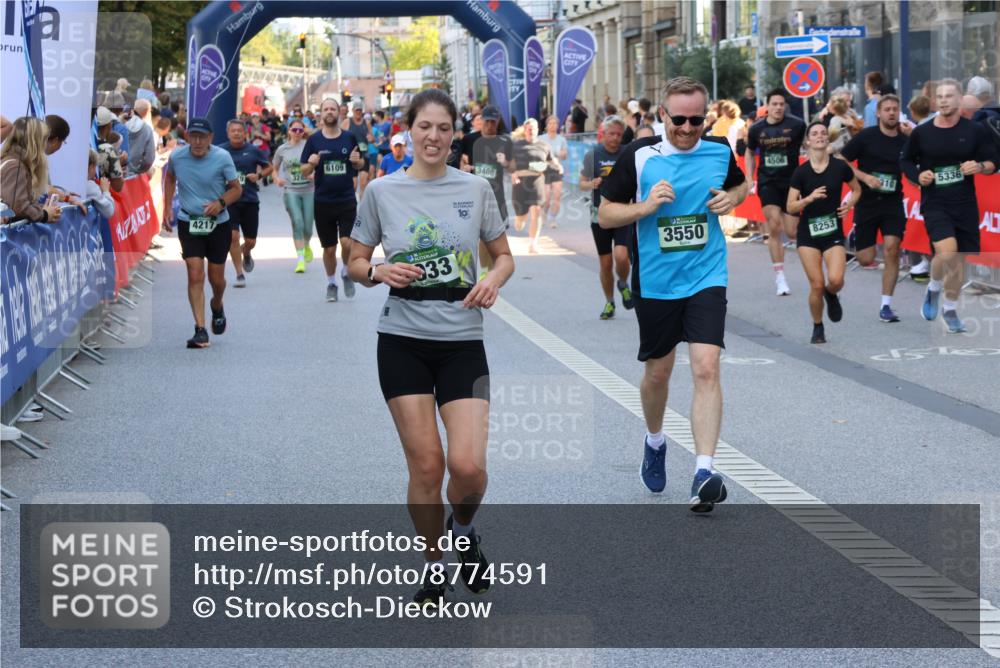 07.09.2025 - BARMER Alsterlauf Strokosch-Dieckow http://msf.ph/oto/8774591 07.09.2025 10:08:38 Ziel 2367, 2489, 3130, 3201, 3202, 3203, 3224, 3475, 3637, 3784, 3795, 3883, 3900, 4057, 4084, 4348, 4458, 4567, 4568, 4803, 4952, 5089, 5255, 5262, 5307, 5369, 5600, 5601, 5663, 5883, 6033, 6046, 6081, 6083, 6090, 6092, 6196, 6260, 8109, 8130 meine-sportfotos.de