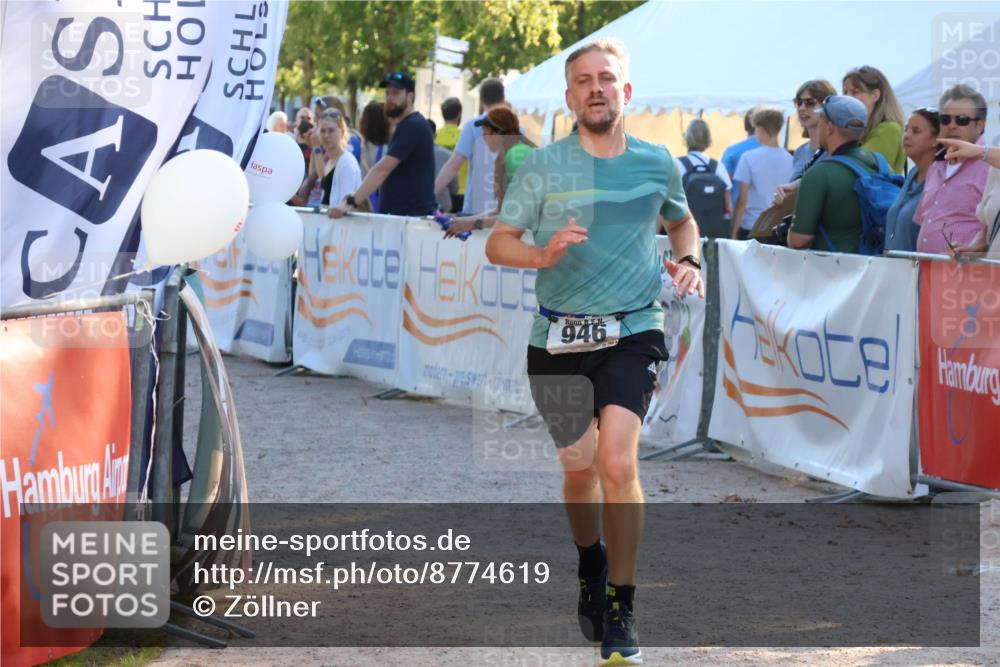 07.09.2025 - 19. Norderstedt Triathlon Zöllner http://msf.ph/oto/8774619 07.09.2025 16:58:05 Ziel 946 meine-sportfotos.de