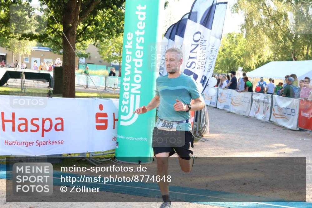 07.09.2025 - 19. Norderstedt Triathlon Zöllner http://msf.ph/oto/8774648 07.09.2025 16:58:07 Ziel 946 meine-sportfotos.de