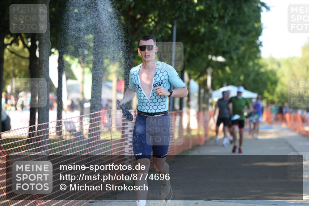 07.09.2025 - 19. Norderstedt Triathlon Michael Strokosch http://msf.ph/oto/8774696 07.09.2025 16:41:16 Laufen 378, 405, 421, 1405, 1592 meine-sportfotos.de