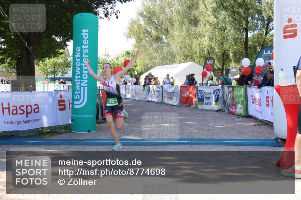 07.09.2025 - 19. Norderstedt Triathlon Zöllner http://msf.ph/oto/8774698 07.09.2025 11:04:22 Ziel 71, 92 meine-sportfotos.de