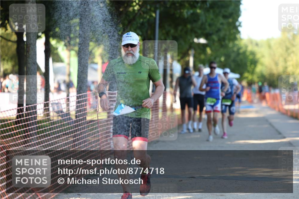 07.09.2025 - 19. Norderstedt Triathlon Michael Strokosch http://msf.ph/oto/8774718 07.09.2025 16:41:23 Laufen 421, 1584, 1595 meine-sportfotos.de